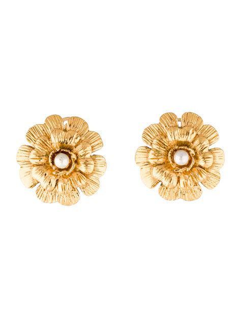 rasteira chanel camelia|chanel camelia earrings.